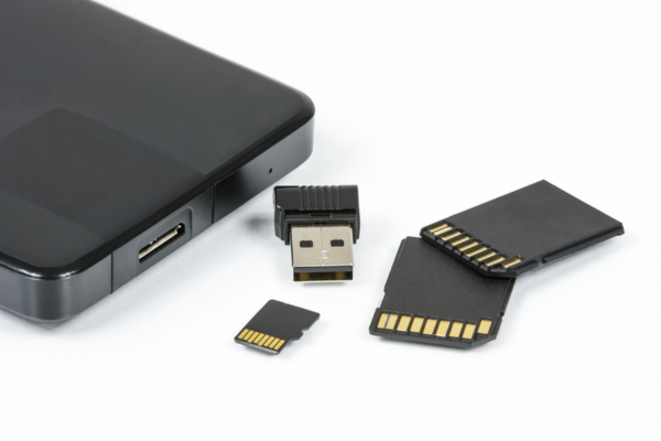 Memory cards and flash memory